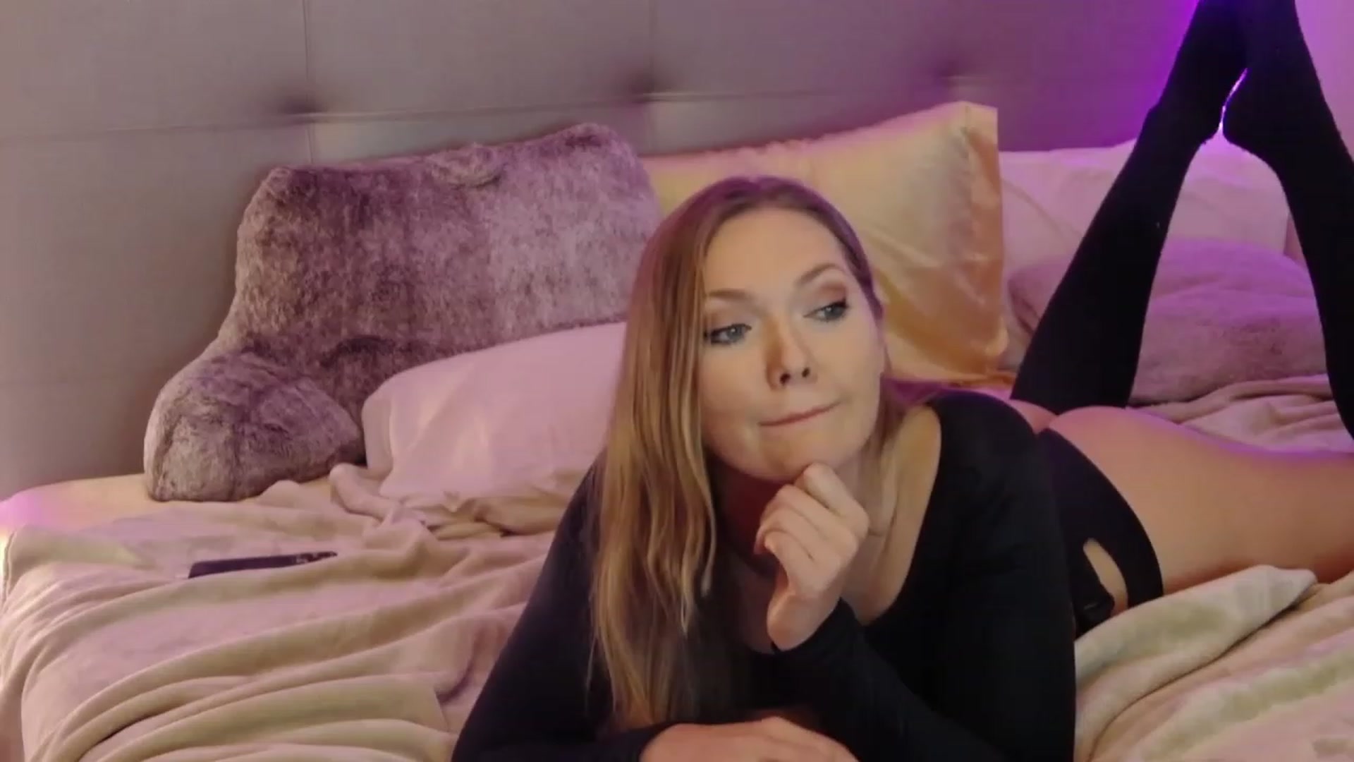 Gallery image thumbnail from KittyKpk's myfreecams stream on, 02/17/2023, 08:05 image 18 of 20