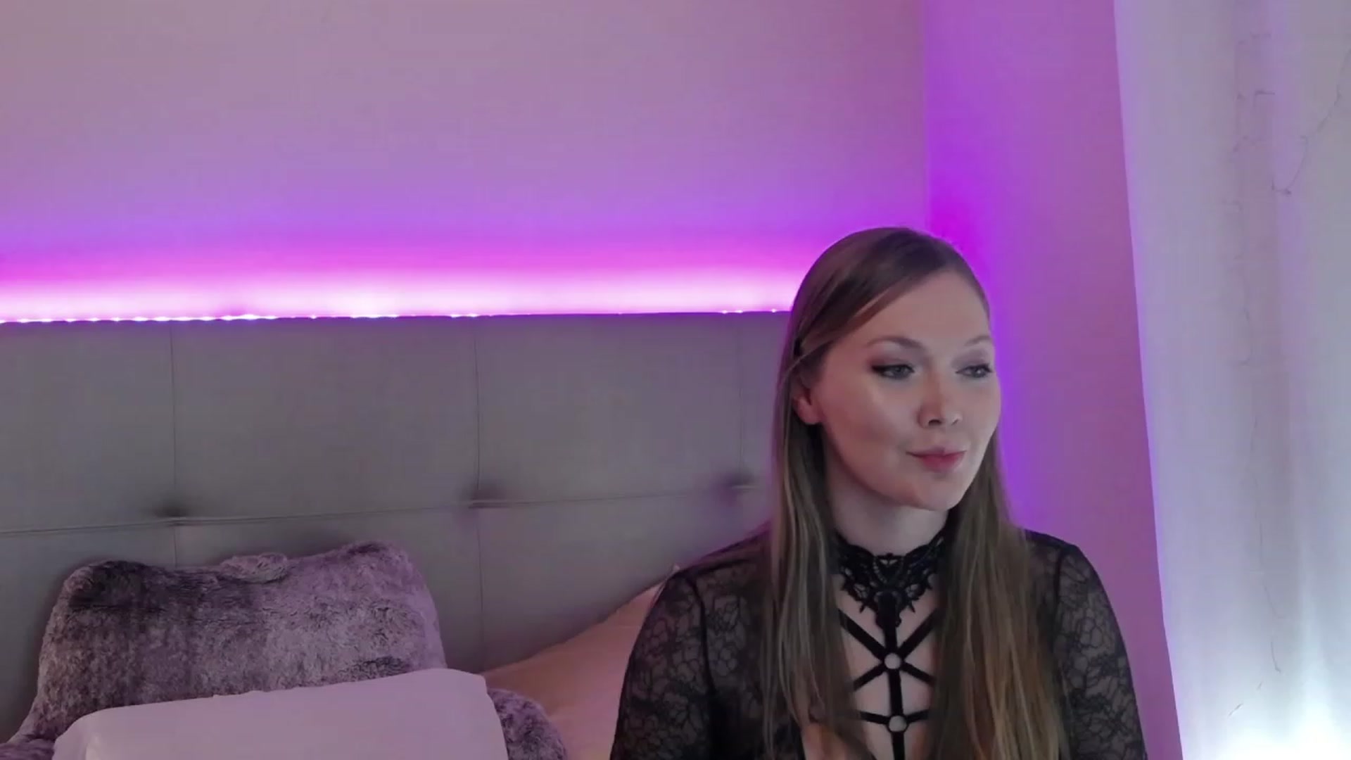 Gallery image thumbnail from KittyKpk's myfreecams stream on, 02/18/2023, 10:43 image 3 of 20