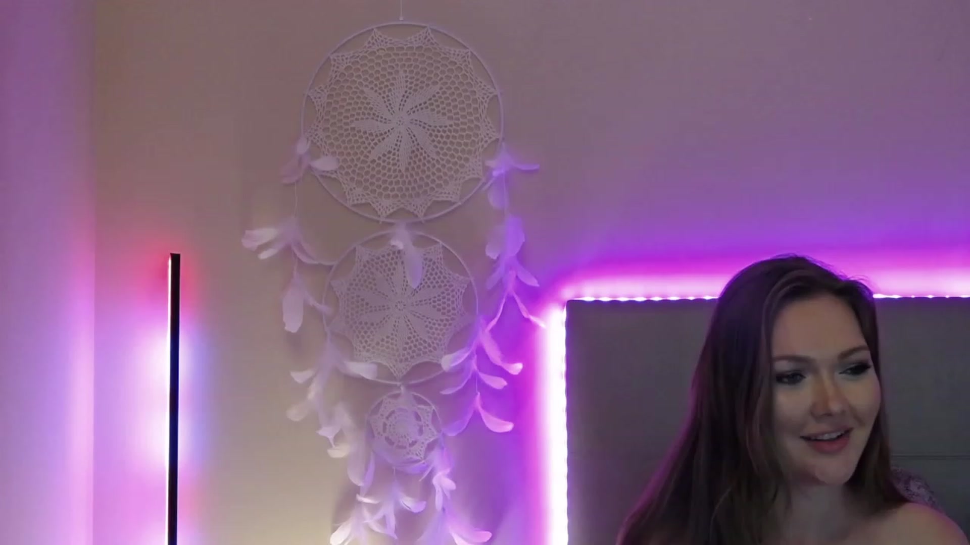 Gallery image thumbnail from KittyKpk's myfreecams stream on, 05/06/2023, 05:48 image 4 of 20