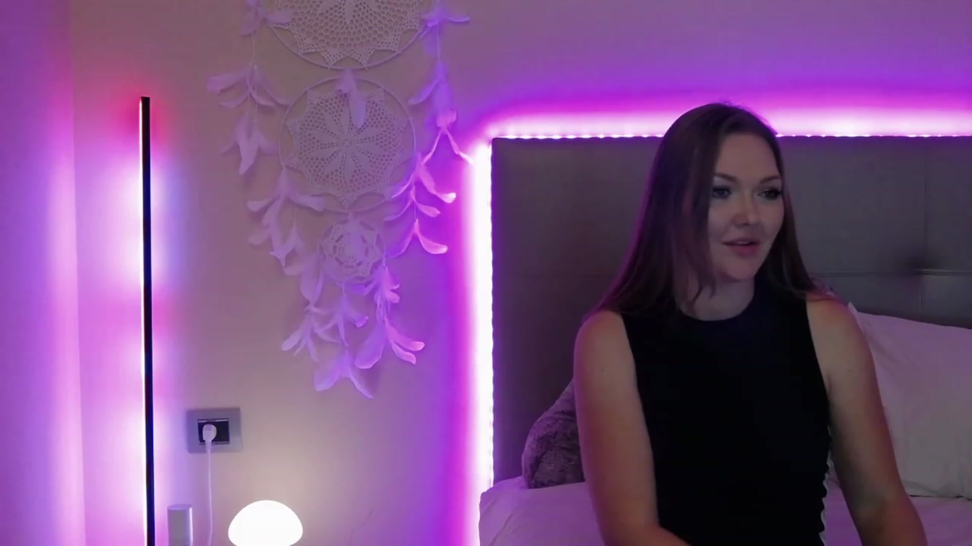 Gallery image thumbnail from KittyKpk's myfreecams stream on, 06/05/2023, 23:53 image 8 of 20