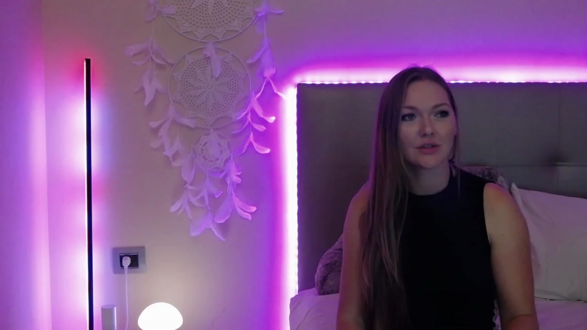 Gallery image thumbnail from KittyKpk's myfreecams stream on, 06/05/2023, 23:53 image 10 of 20