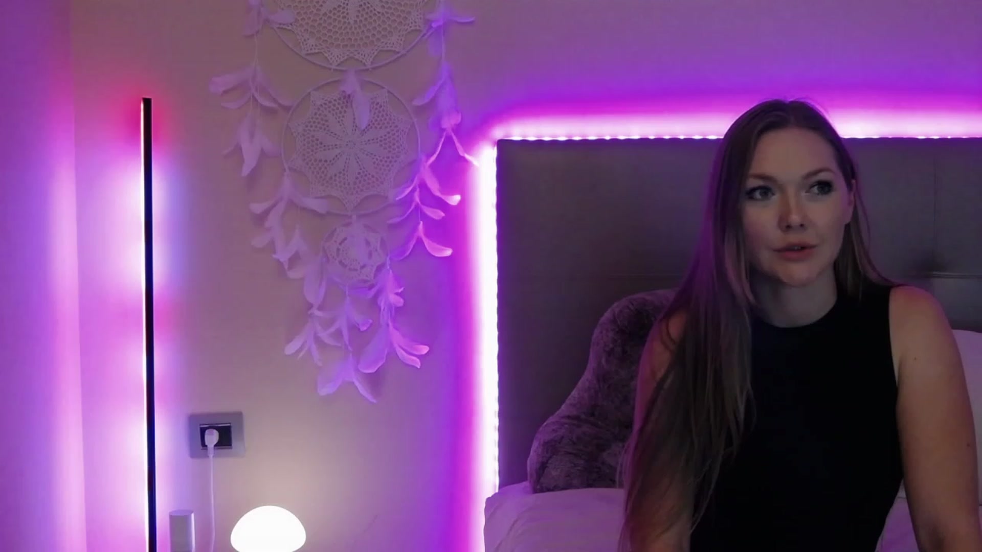 Gallery image thumbnail from KittyKpk's myfreecams stream on, 06/05/2023, 23:53 image 6 of 20