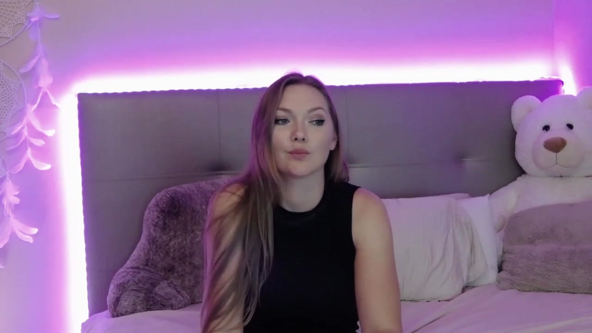 Gallery image thumbnail from KittyKpk's myfreecams stream on, 06/05/2023, 23:53 image 20 of 20