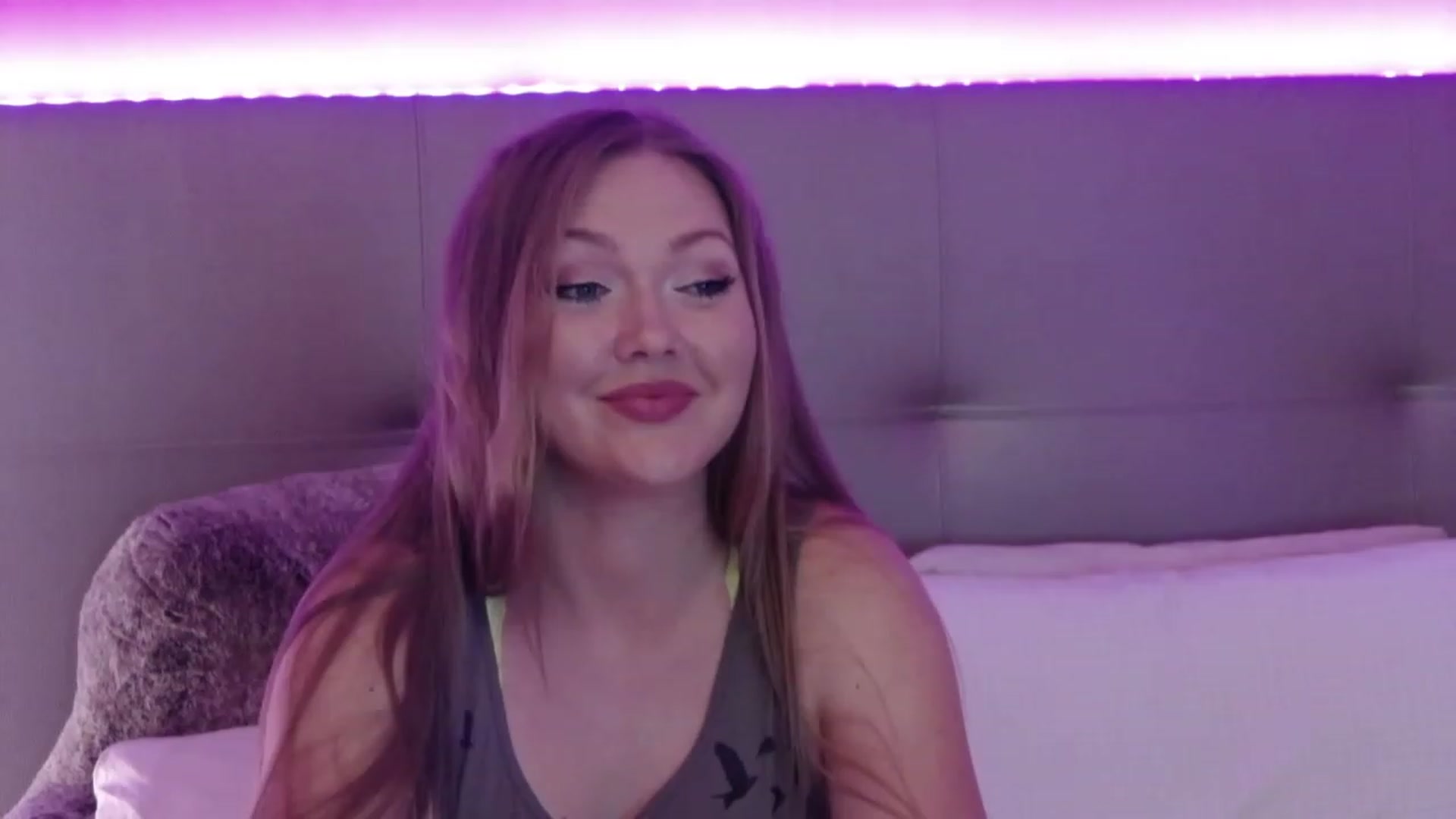 Gallery image thumbnail from KittyKpk's myfreecams stream on, 06/07/2023, 22:00 image 4 of 20