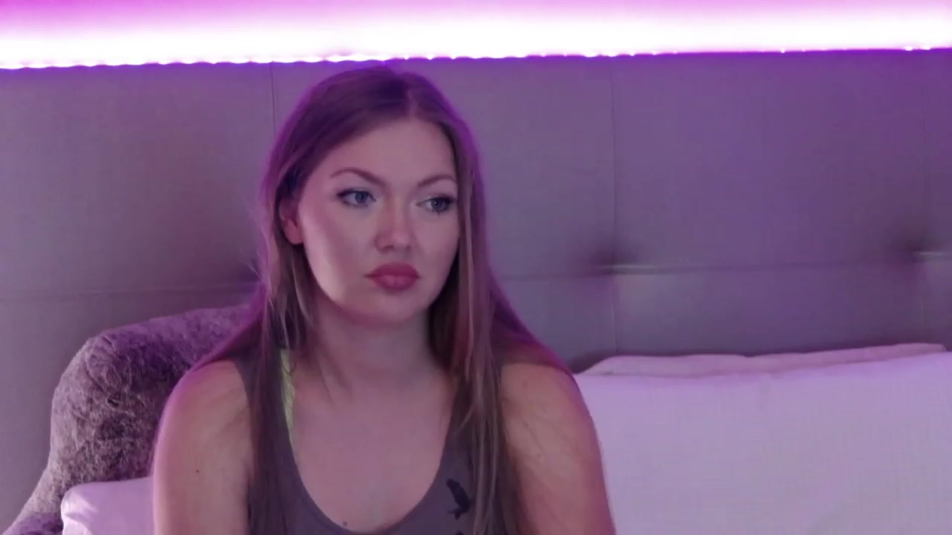 Gallery image thumbnail from KittyKpk's myfreecams stream on, 06/07/2023, 22:00 image 6 of 20