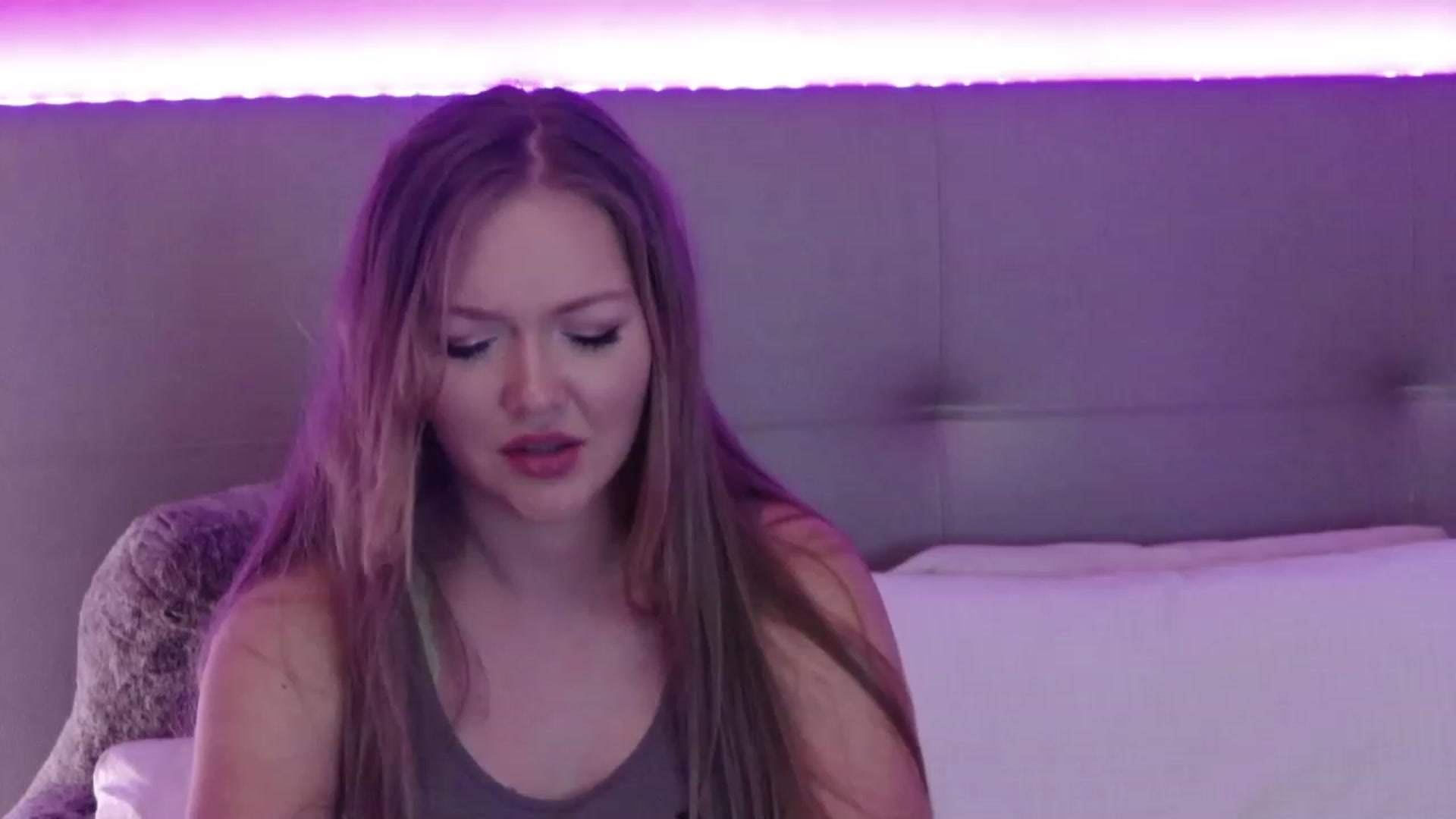 Gallery image thumbnail from KittyKpk's myfreecams stream on, 06/07/2023, 22:00 image 11 of 20