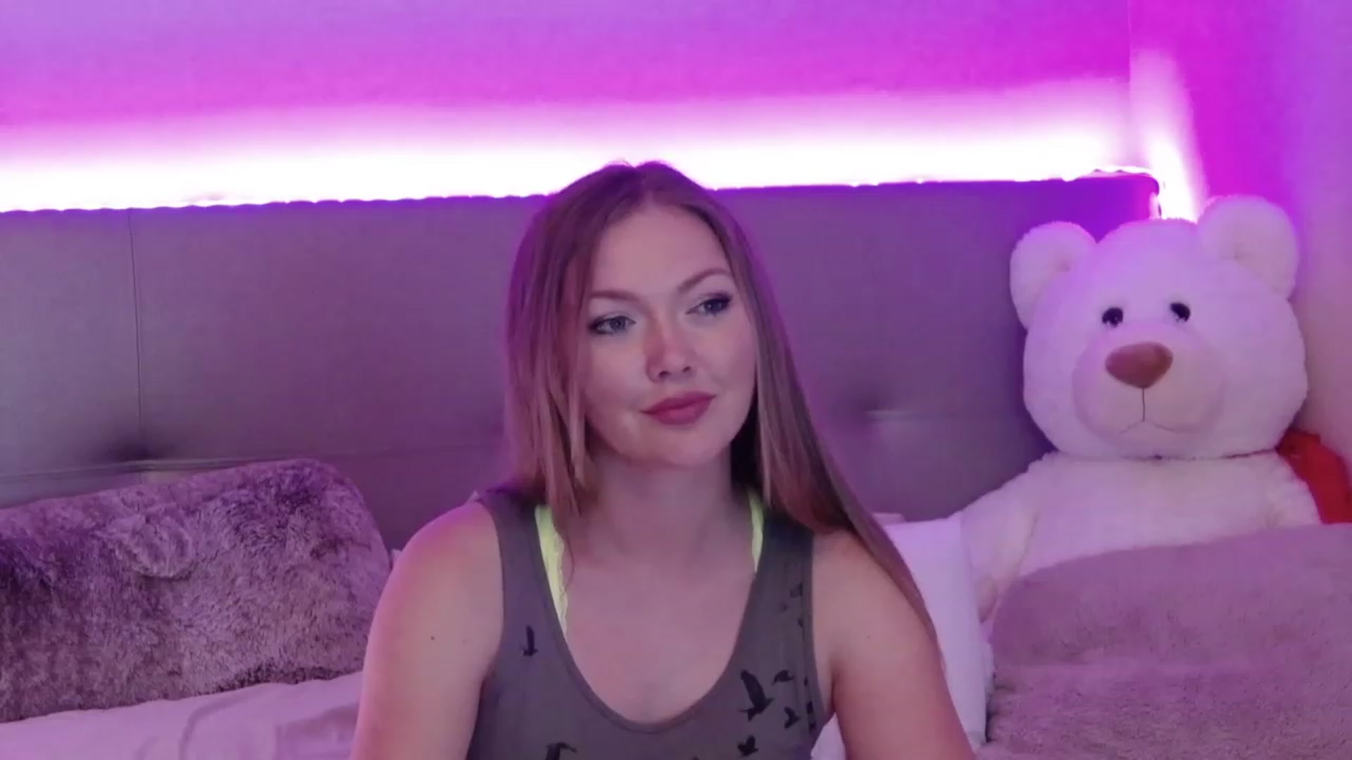 Gallery image thumbnail from KittyKpk's myfreecams stream on, 06/08/2023, 24:02 image 15 of 20
