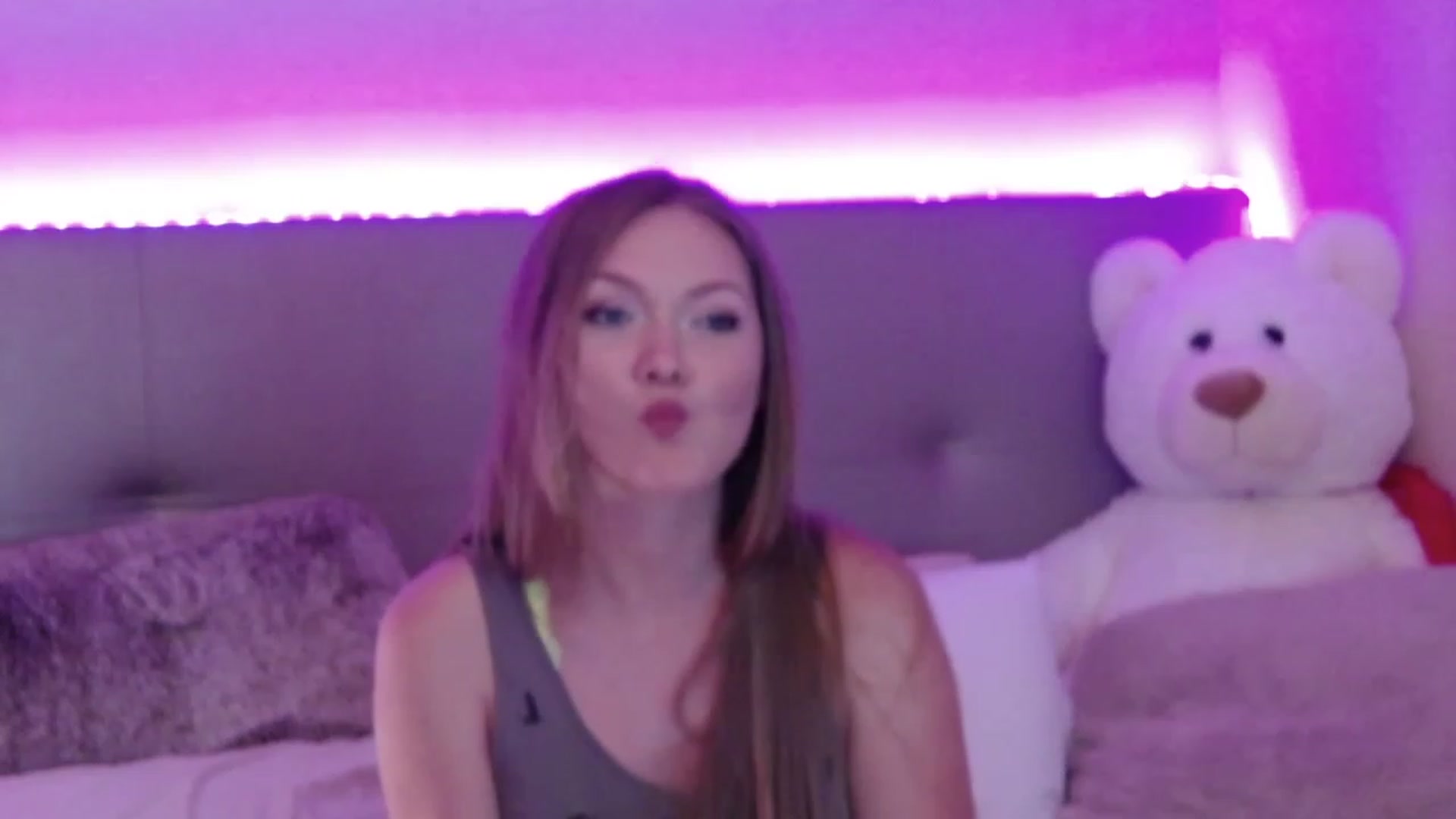 Gallery image thumbnail from KittyKpk's myfreecams stream on, 06/08/2023, 24:02 image 20 of 20