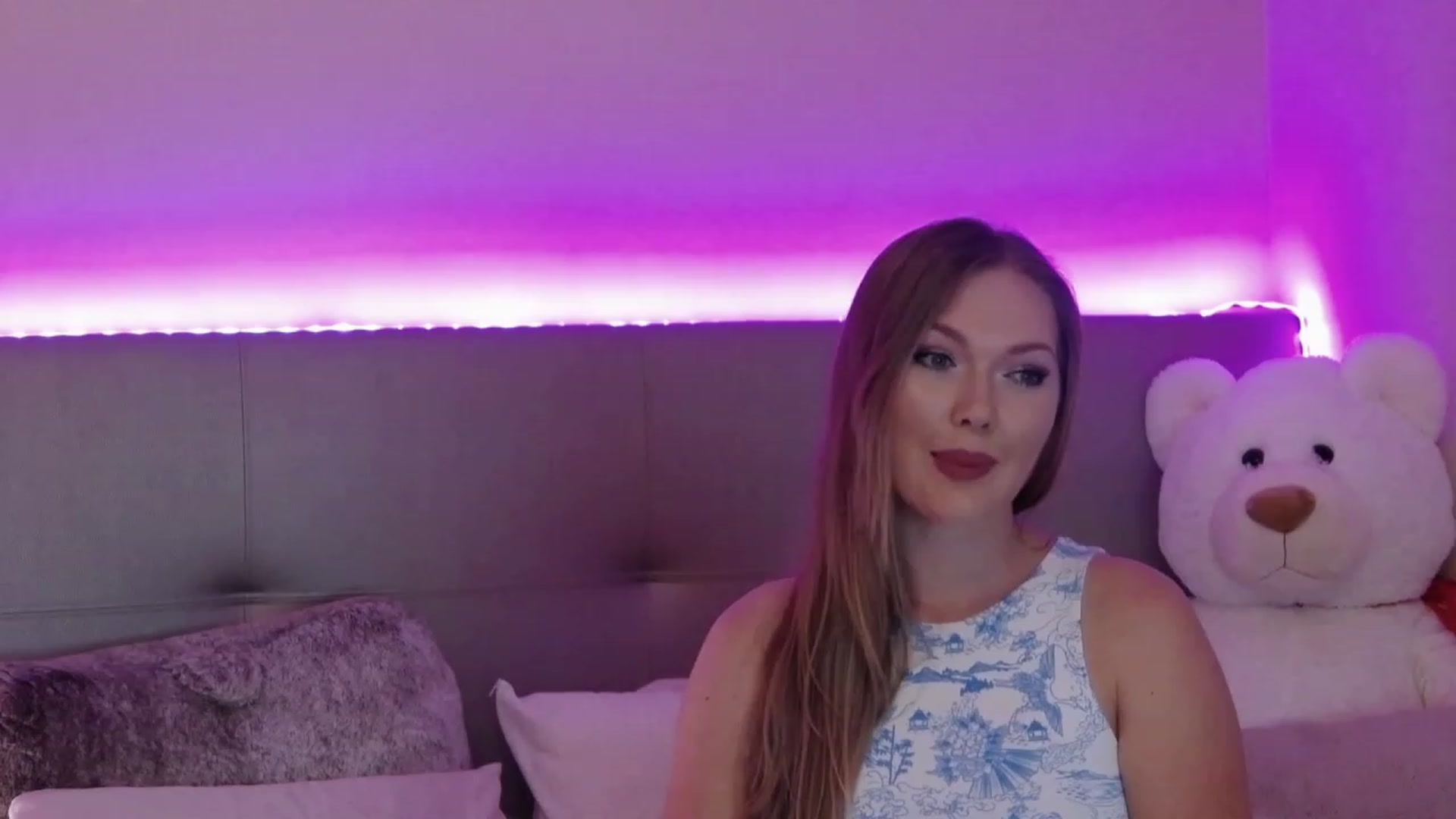 Gallery image thumbnail from KittyKpk's myfreecams stream on, 06/09/2023, 22:31 image 2 of 20