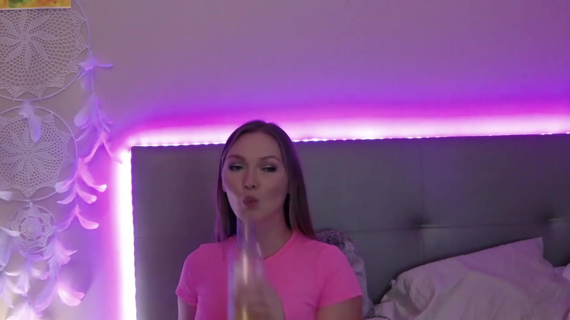 Gallery image thumbnail from KittyKpk's myfreecams stream on, 07/10/2023, 24:27 image 11 of 20