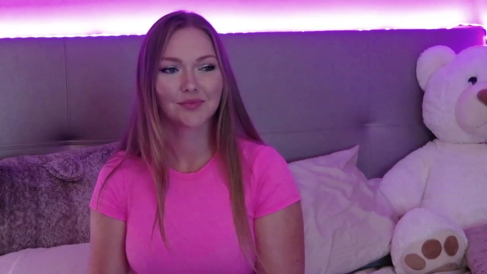 Gallery image thumbnail from KittyKpk's myfreecams stream on, 07/10/2023, 01:47 image 1 of 20