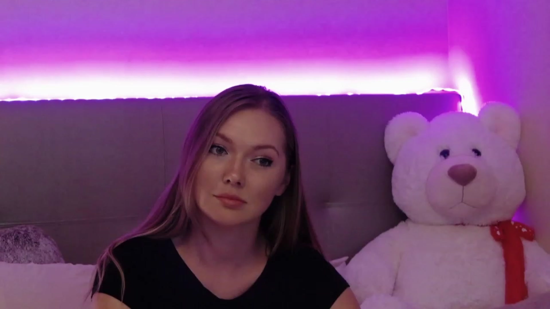 Gallery image thumbnail from KittyKpk's myfreecams stream on, 07/13/2023, 24:00 image 12 of 20