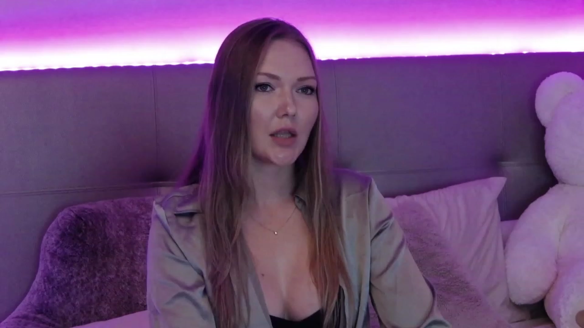 Gallery image thumbnail from KittyKpk's myfreecams stream on, 09/13/2023, 24:02 image 6 of 20