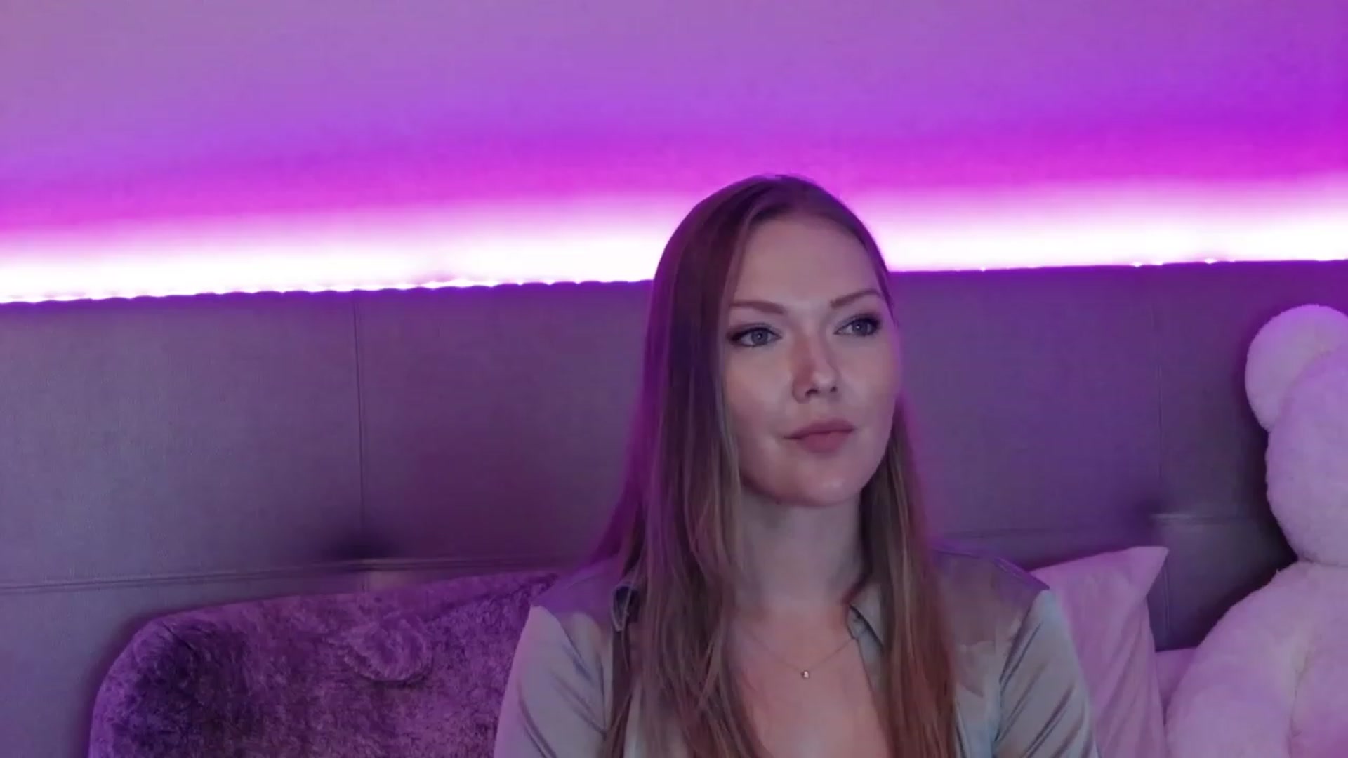 Gallery image thumbnail from KittyKpk's myfreecams stream on, 09/13/2023, 24:02 image 12 of 20