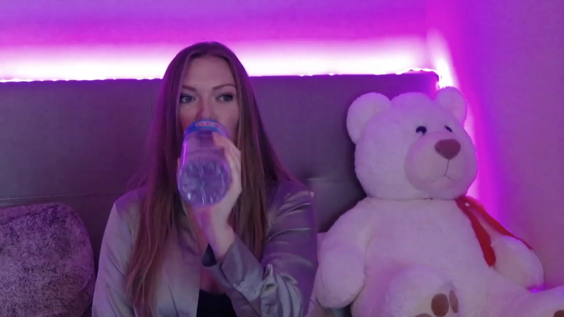Gallery image thumbnail from KittyKpk's myfreecams stream on, 09/13/2023, 02:42 image 10 of 20