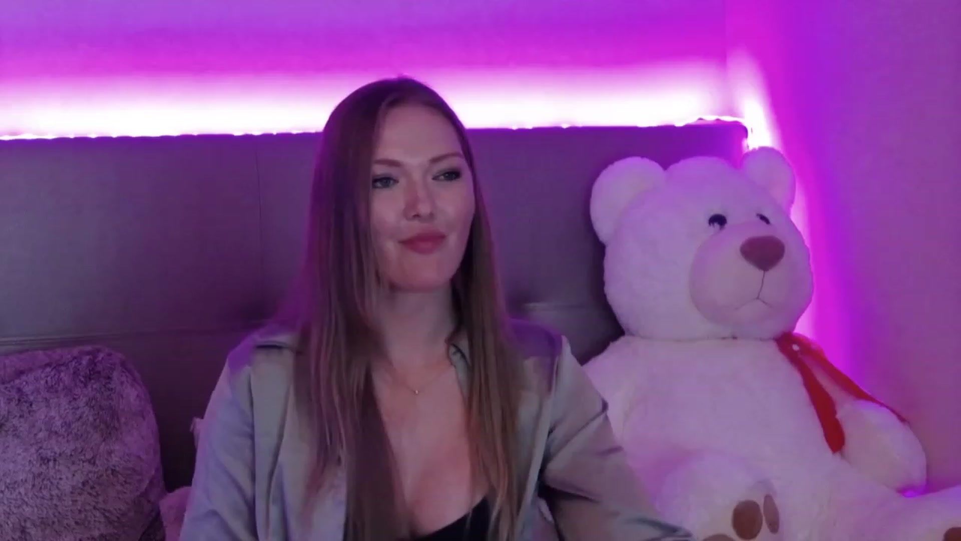 Gallery image thumbnail from KittyKpk's myfreecams stream on, 09/13/2023, 02:42 image 16 of 20