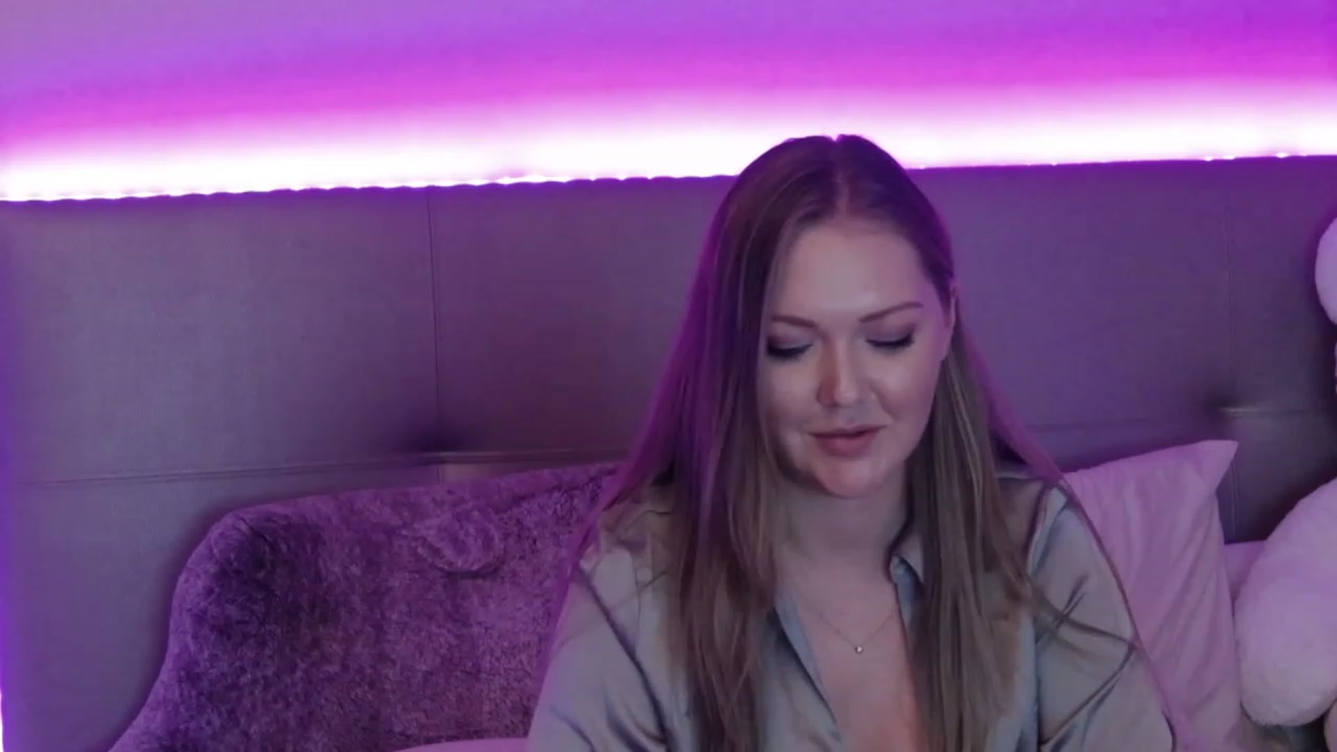 Gallery image thumbnail from KittyKpk's myfreecams stream on, 09/13/2023, 02:42 image 1 of 20