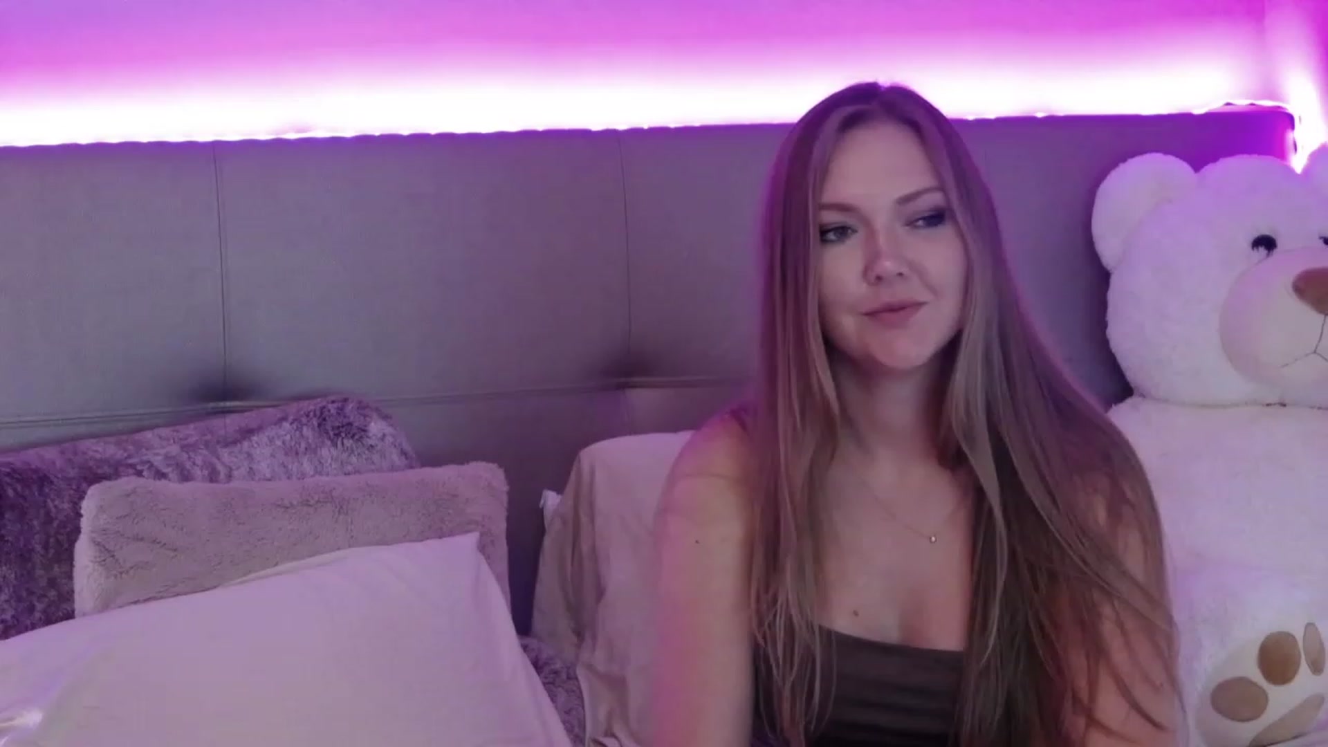 Gallery image thumbnail from KittyKpk's myfreecams stream on, 09/14/2023, 07:48 image 11 of 20