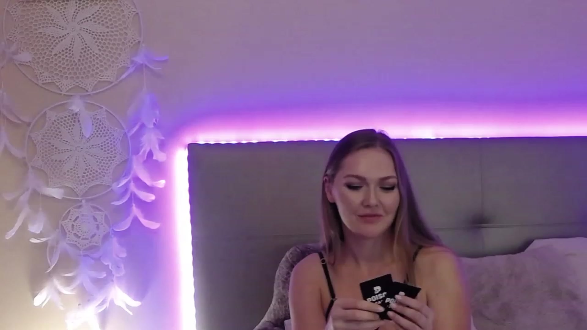 Gallery image thumbnail from KittyKpk's myfreecams stream on, 10/29/2023, 08:34 image 13 of 20