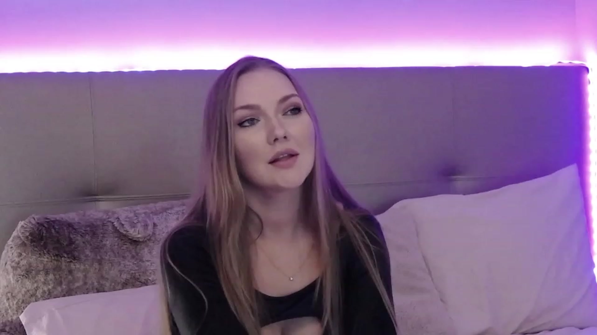 Gallery image thumbnail from KittyKpk's myfreecams stream on, 11/02/2023, 24:48 image 7 of 20