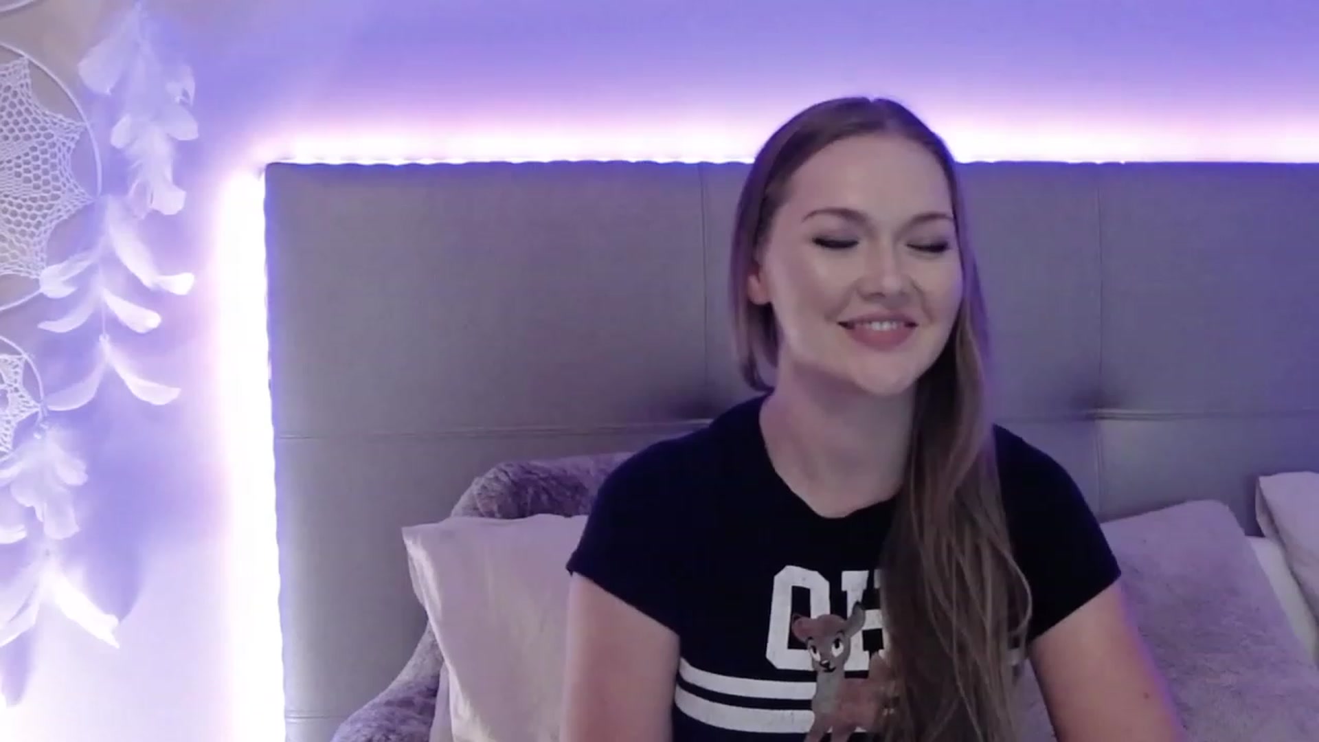 Gallery image thumbnail from KittyKpk's myfreecams stream on, 11/15/2023, 19:29 image 6 of 20