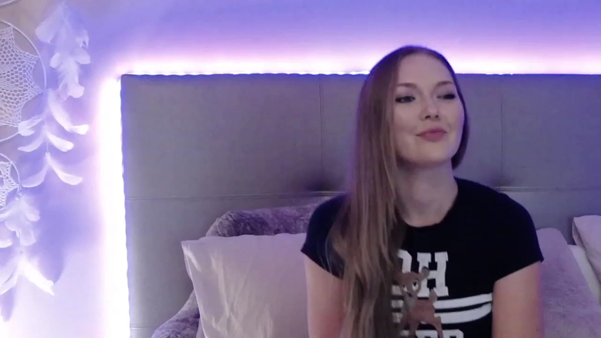 Gallery image thumbnail from KittyKpk's myfreecams stream on, 11/15/2023, 19:29 image 1 of 20