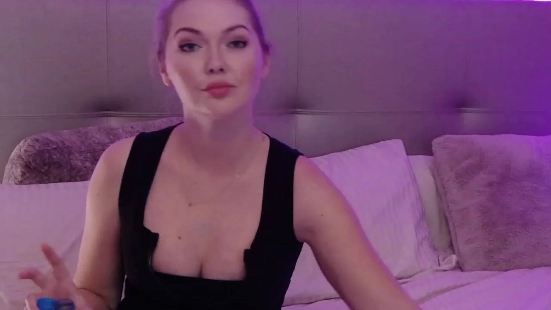 Gallery image thumbnail from KittyKpk's myfreecams stream on, 02/17/2024, 22:39 image 10 of 20