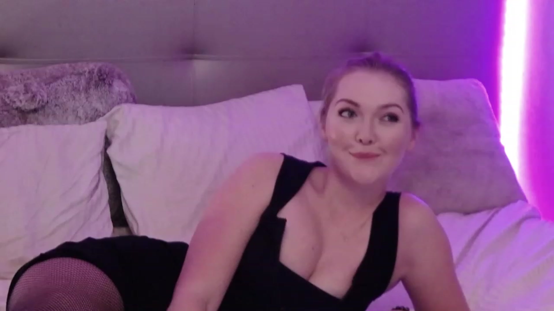 Gallery image thumbnail from KittyKpk's myfreecams stream on, 02/17/2024, 22:39 image 7 of 20