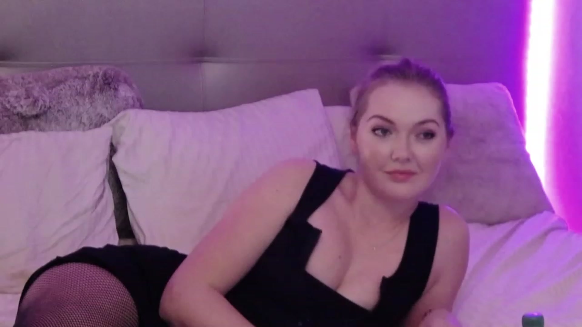 Gallery image thumbnail from KittyKpk's myfreecams stream on, 02/17/2024, 22:39 image 3 of 20