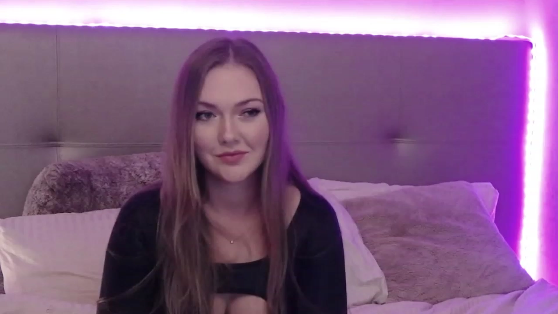 Gallery image thumbnail from KittyKpk's myfreecams stream on, 02/22/2024, 01:34 image 2 of 20
