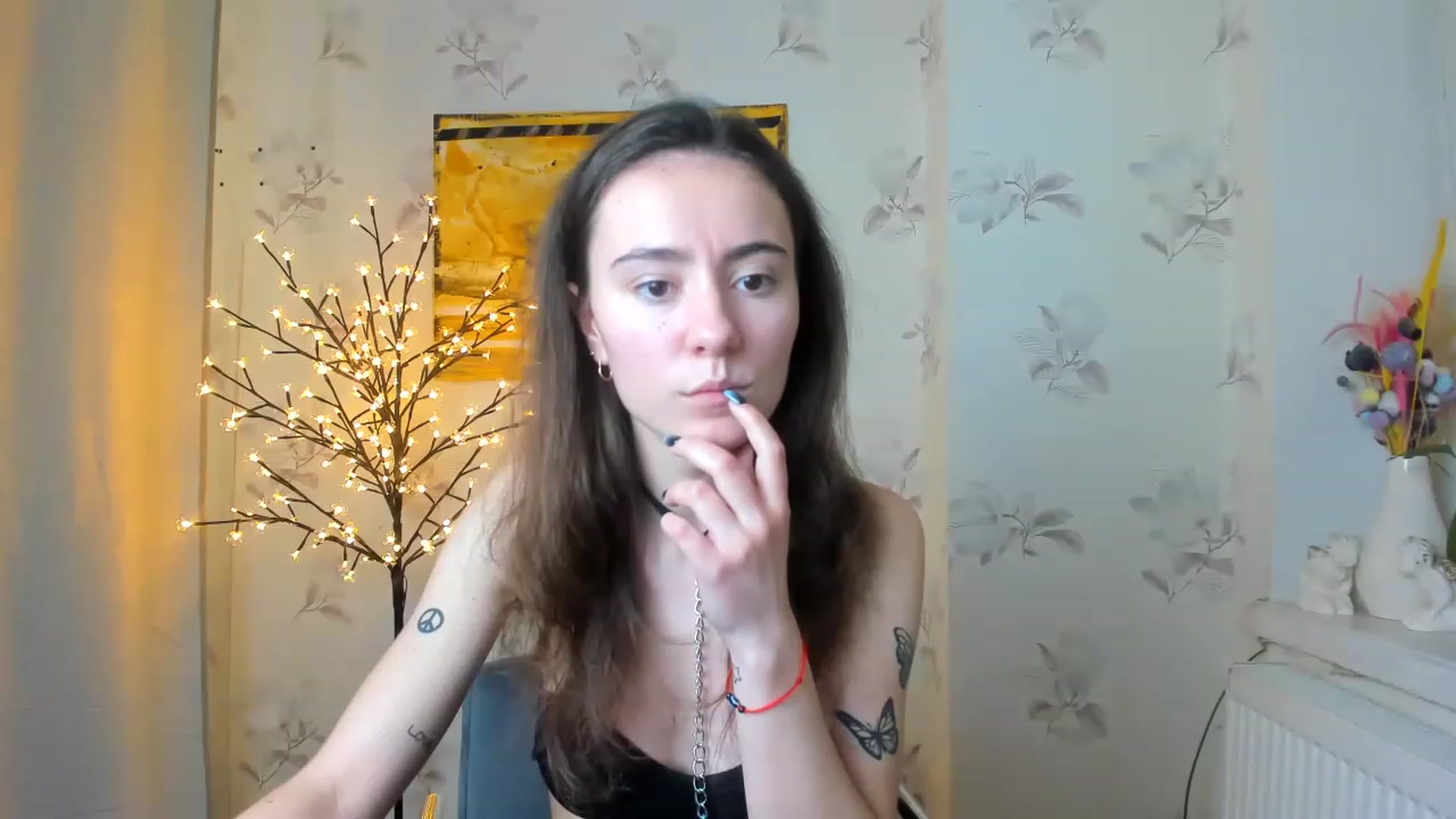Gallery image thumbnail from KittyLins's myfreecams stream on, 01/22/2023, 13:05 image 18 of 20