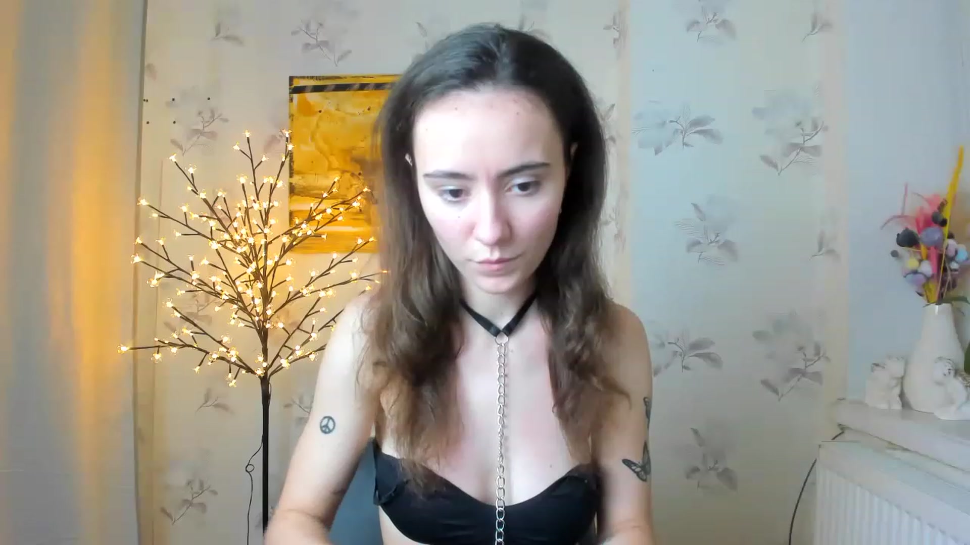 Gallery image thumbnail from KittyLins's myfreecams stream on, 01/22/2023, 13:05 image 13 of 20