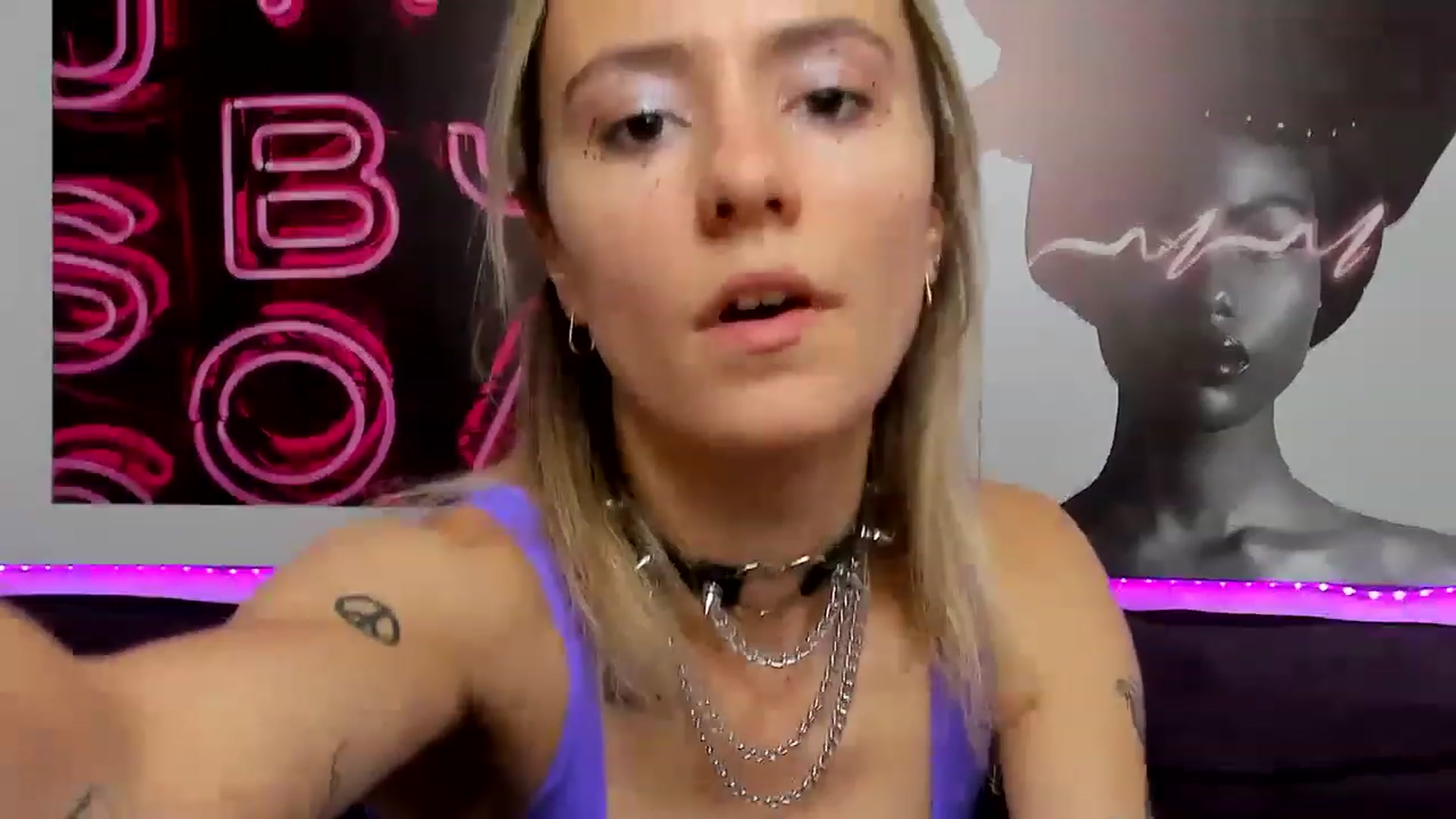 Gallery image thumbnail from KittyLins's myfreecams stream on, 07/24/2023, 17:13 image 2 of 20