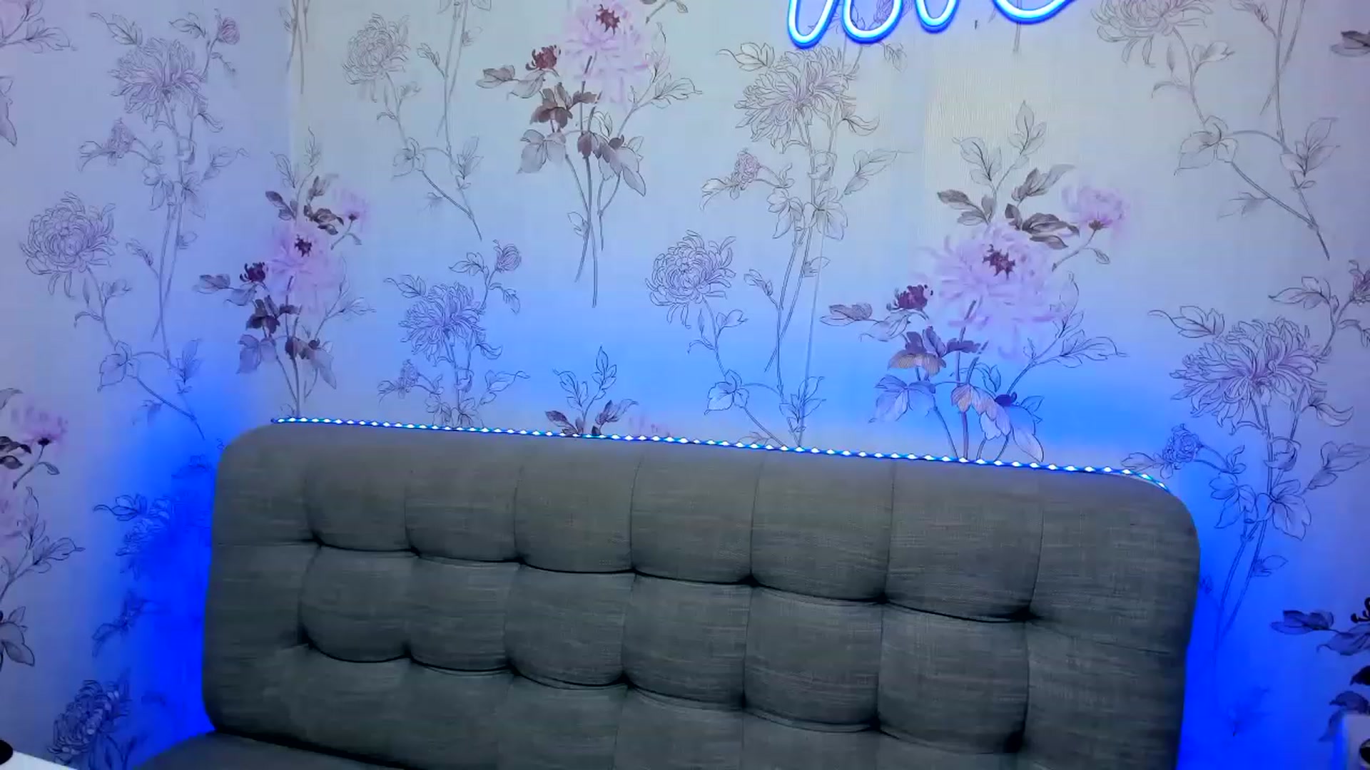 Gallery image thumbnail from KittyLins's myfreecams stream on, 08/13/2023, 17:12 image 8 of 20