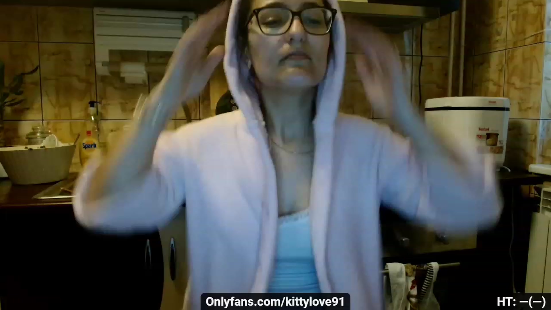 Gallery image thumbnail from KittyLove91's myfreecams stream on, 03/12/2024, 06:52 image 7 of 20