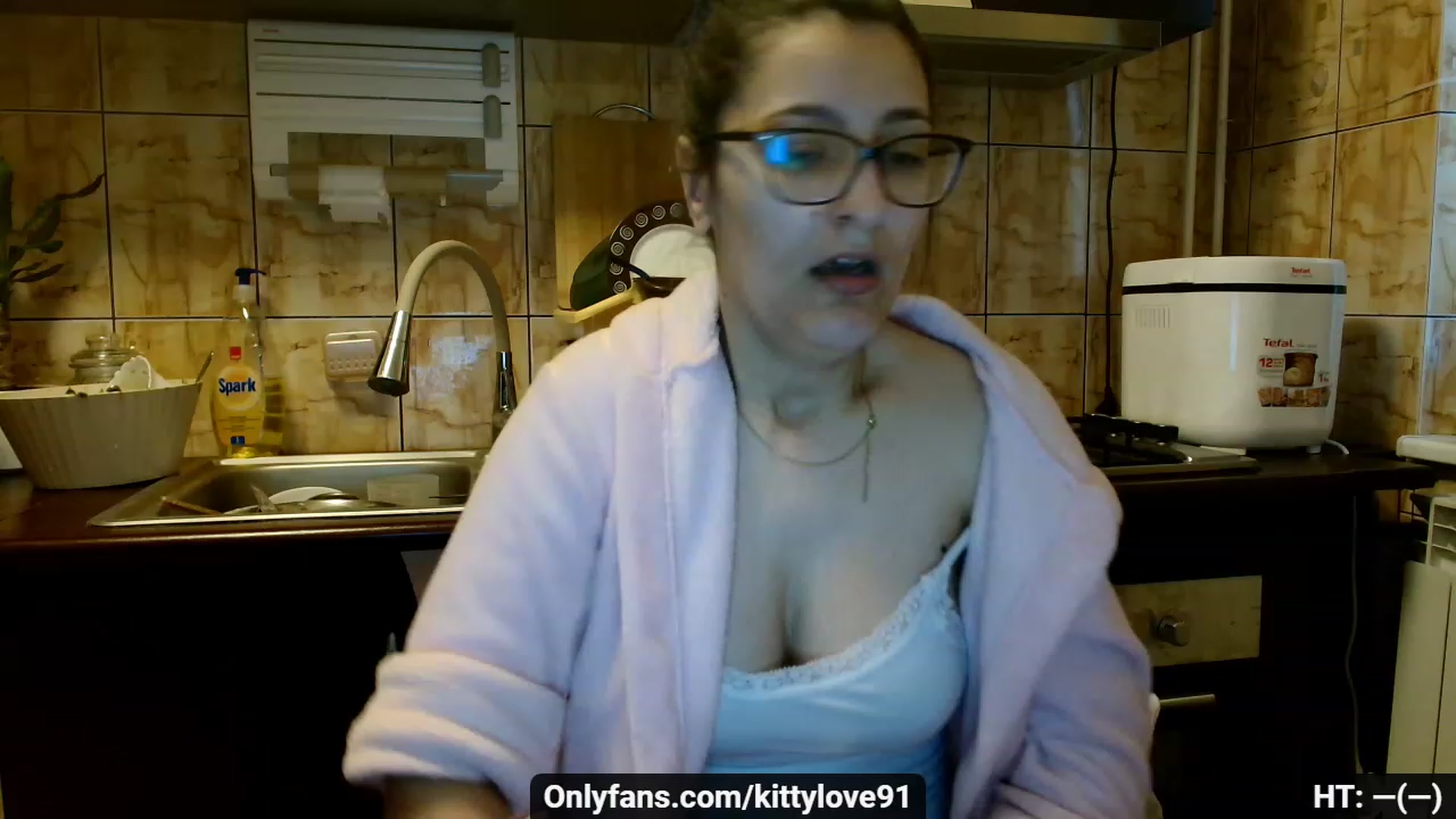 Gallery image thumbnail from KittyLove91's myfreecams stream on, 03/12/2024, 06:52 image 5 of 20