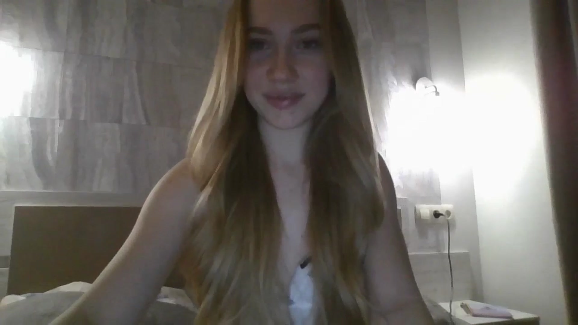 Gallery image thumbnail from KittyLuxxe's myfreecams stream on, 03/02/2025, 21:10 image 20 of 20