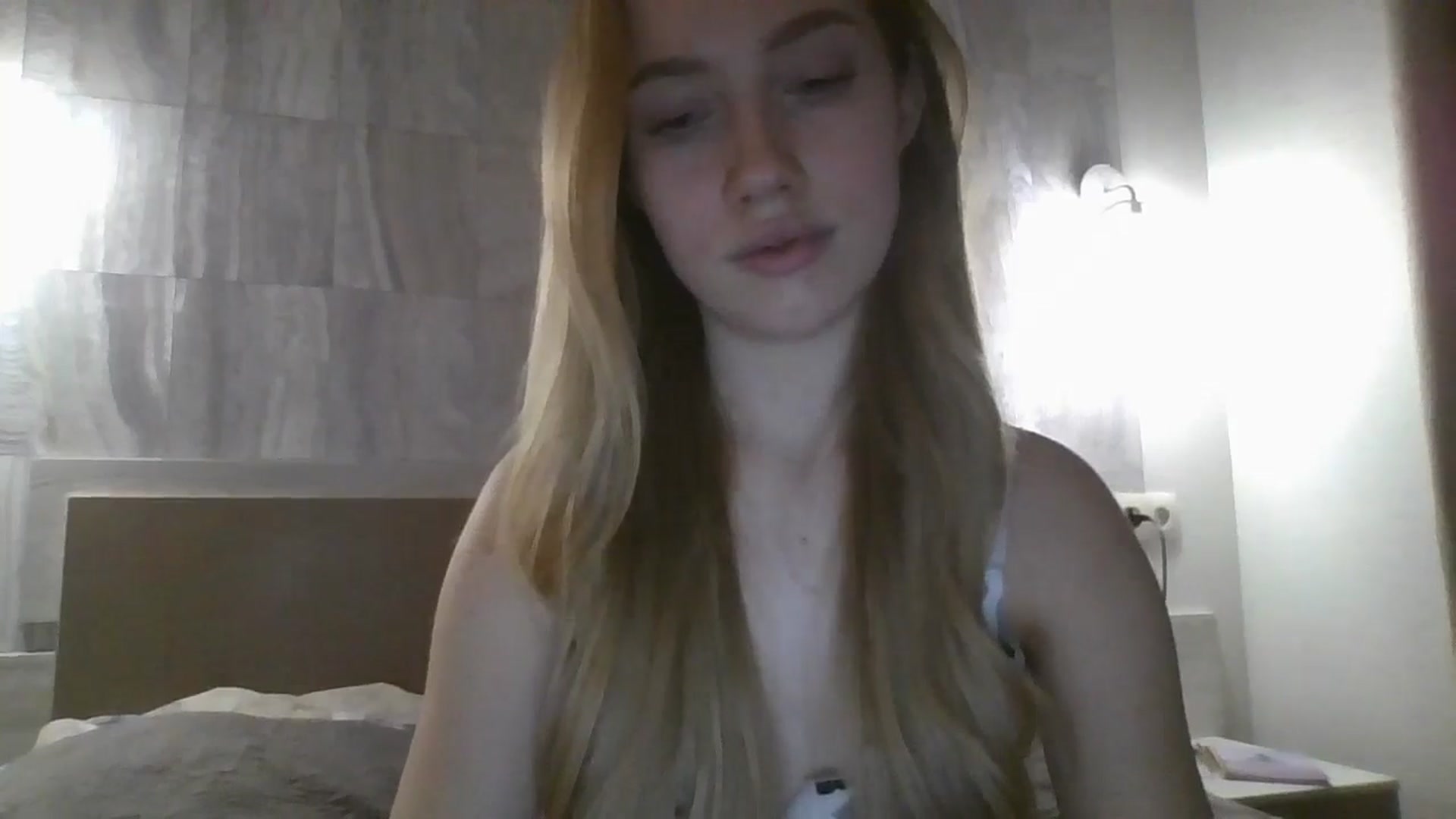 Gallery image thumbnail from KittyLuxxe's myfreecams stream on, 03/02/2025, 21:10 image 5 of 20