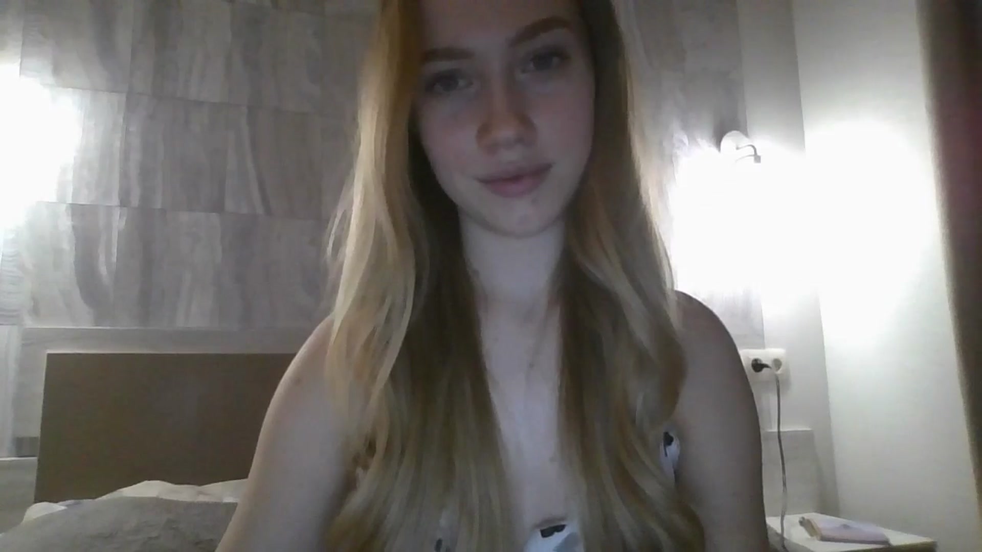 Gallery image thumbnail from KittyLuxxe's myfreecams stream on, 03/02/2025, 21:10 image 8 of 20