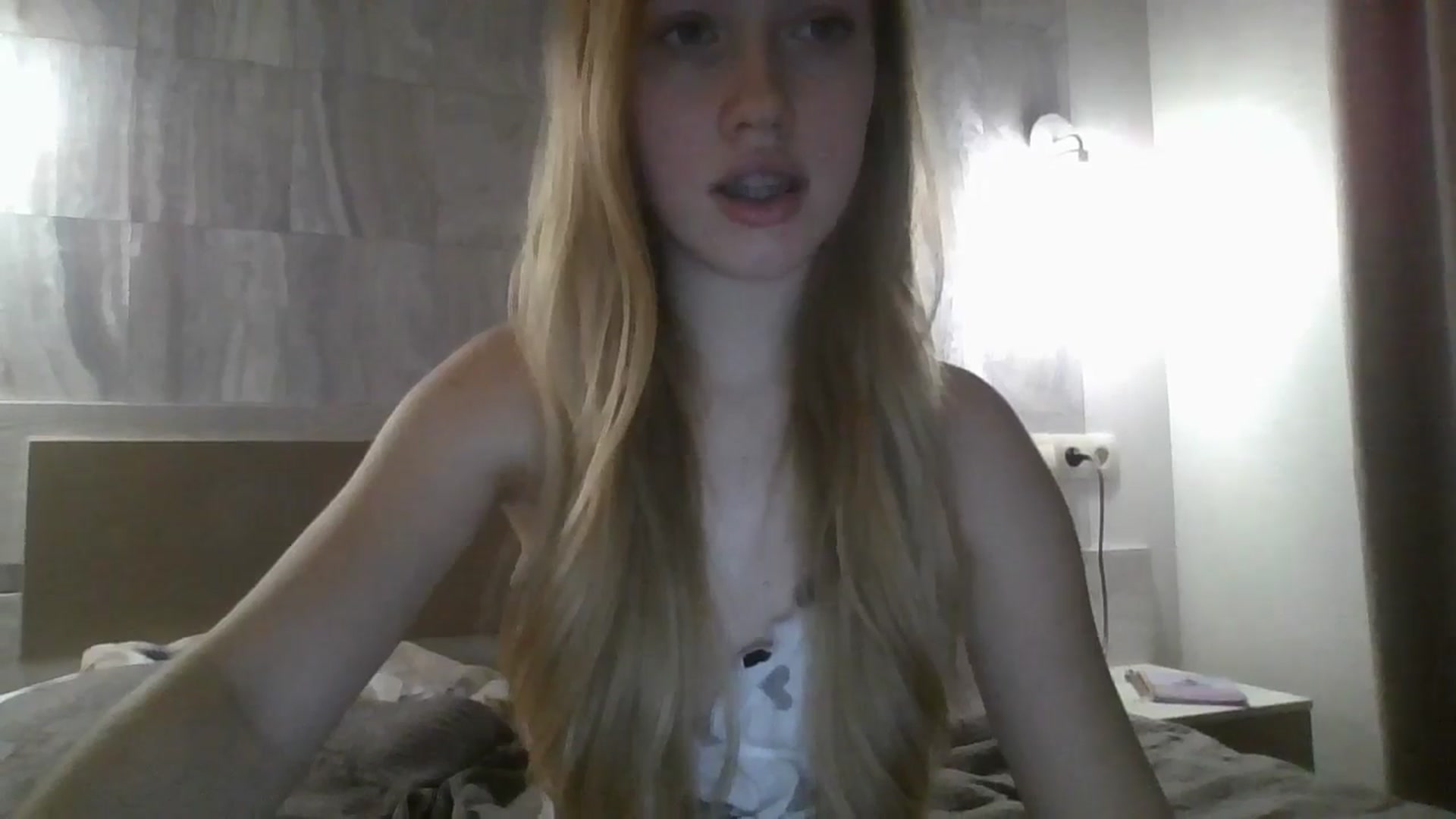 Gallery image thumbnail from KittyLuxxe's myfreecams stream on, 03/02/2025, 21:50 image 3 of 20