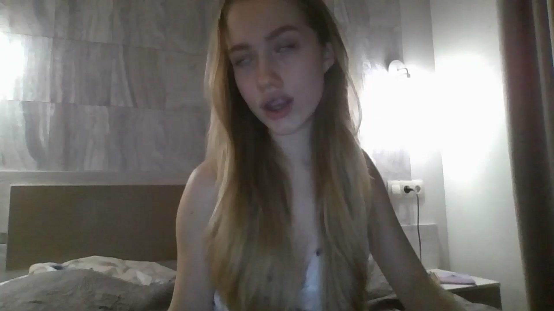 Gallery image thumbnail from KittyLuxxe's myfreecams stream on, 03/02/2025, 21:50 image 1 of 20