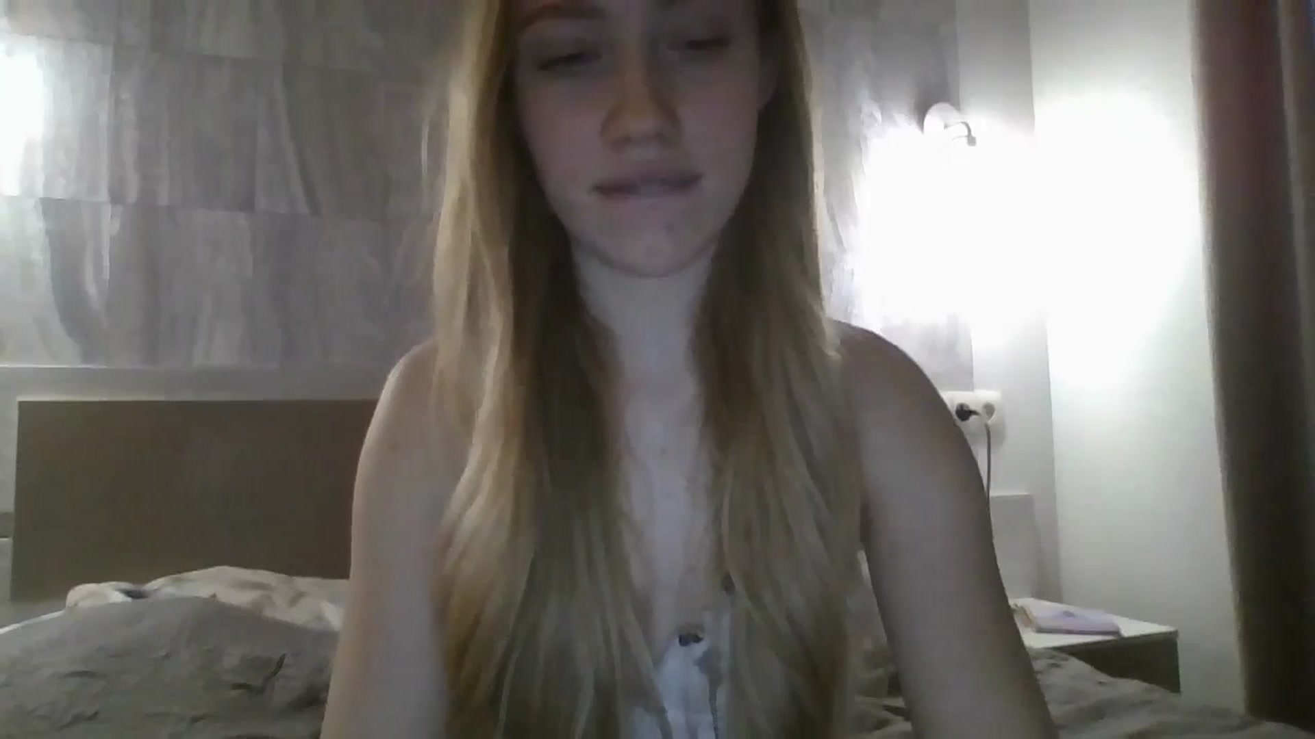 Gallery image thumbnail from KittyLuxxe's myfreecams stream on, 03/02/2025, 21:50 image 7 of 20