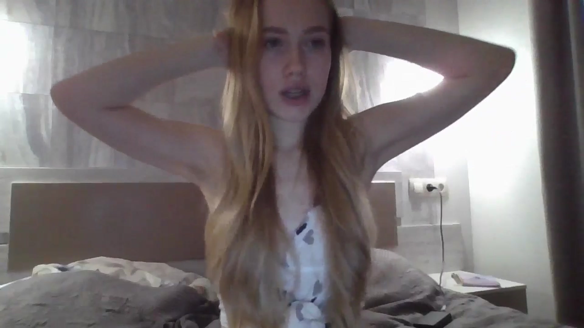 Gallery image thumbnail from KittyLuxxe's myfreecams stream on, 03/02/2025, 21:50 image 4 of 20