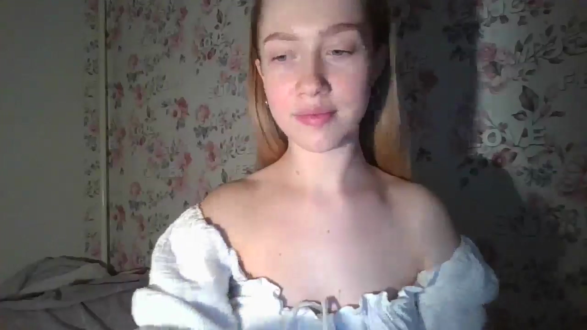 Gallery image thumbnail from KittyLuxxe's myfreecams stream on, 03/07/2025, 18:46 image 5 of 20