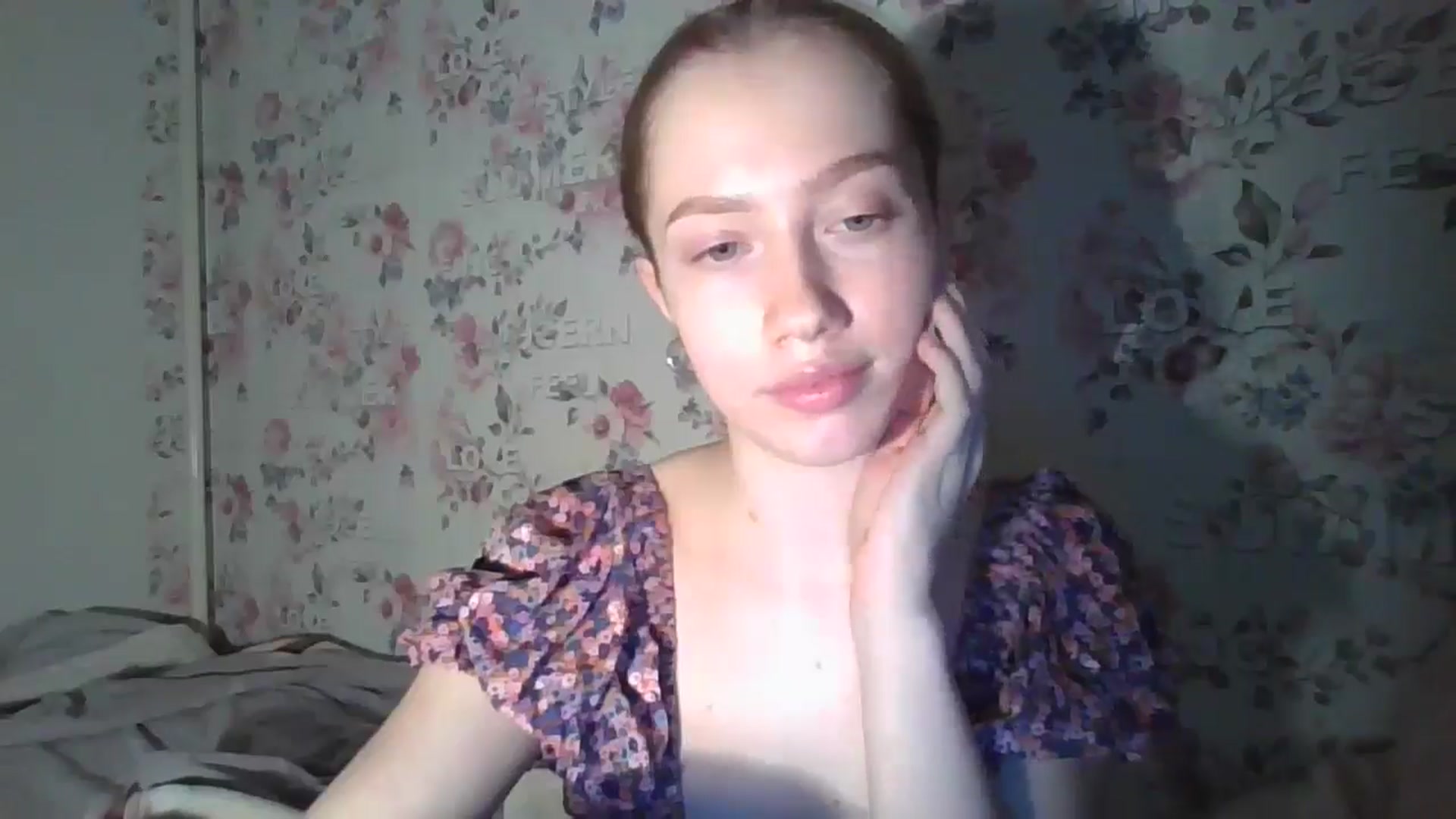 Gallery image thumbnail from KittyLuxxe's myfreecams stream on, 03/07/2025, 21:22 image 15 of 20
