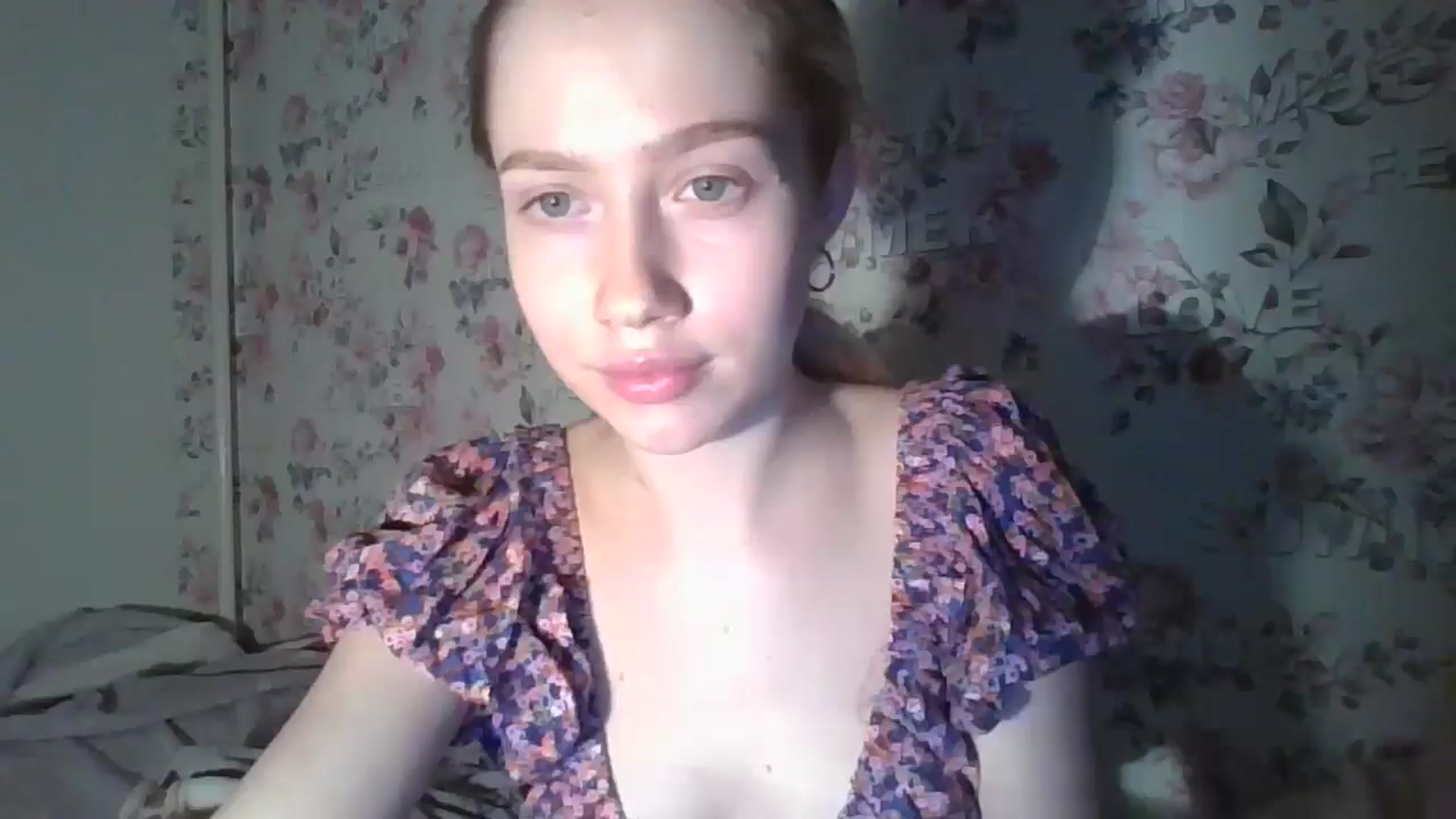 Gallery image thumbnail from KittyLuxxe's myfreecams stream on, 03/07/2025, 21:22 image 10 of 20