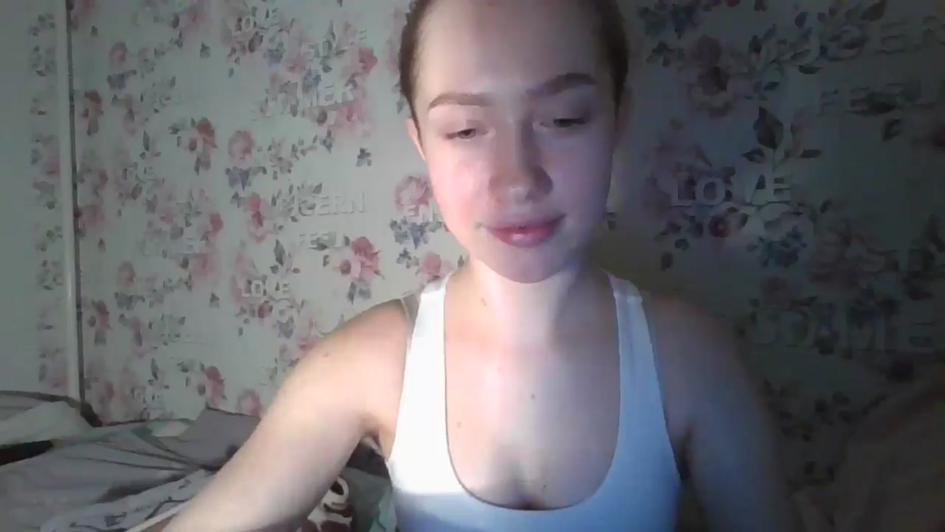 Gallery image thumbnail from KittyLuxxe's myfreecams stream on, 03/07/2025, 23:10 image 14 of 20