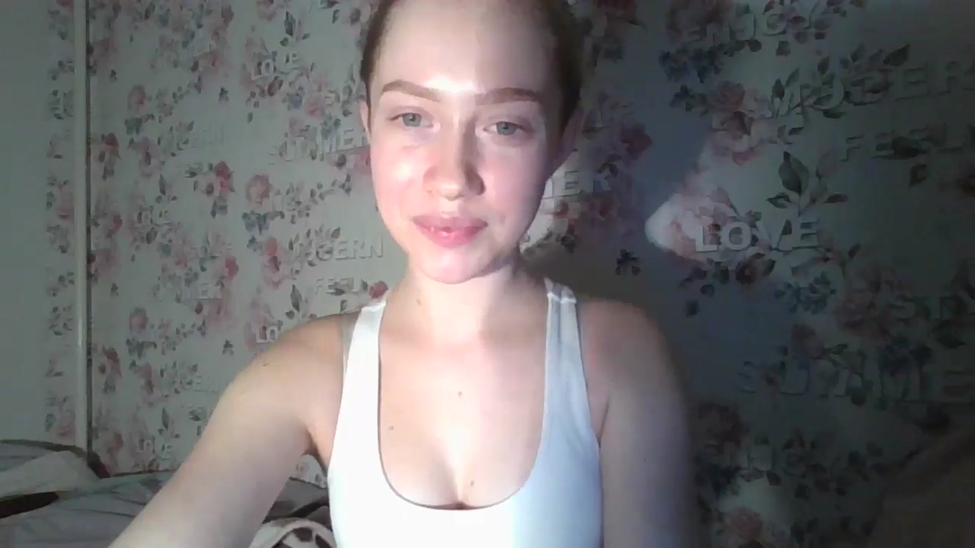 Gallery image thumbnail from KittyLuxxe's myfreecams stream on, 03/07/2025, 23:10 image 11 of 20