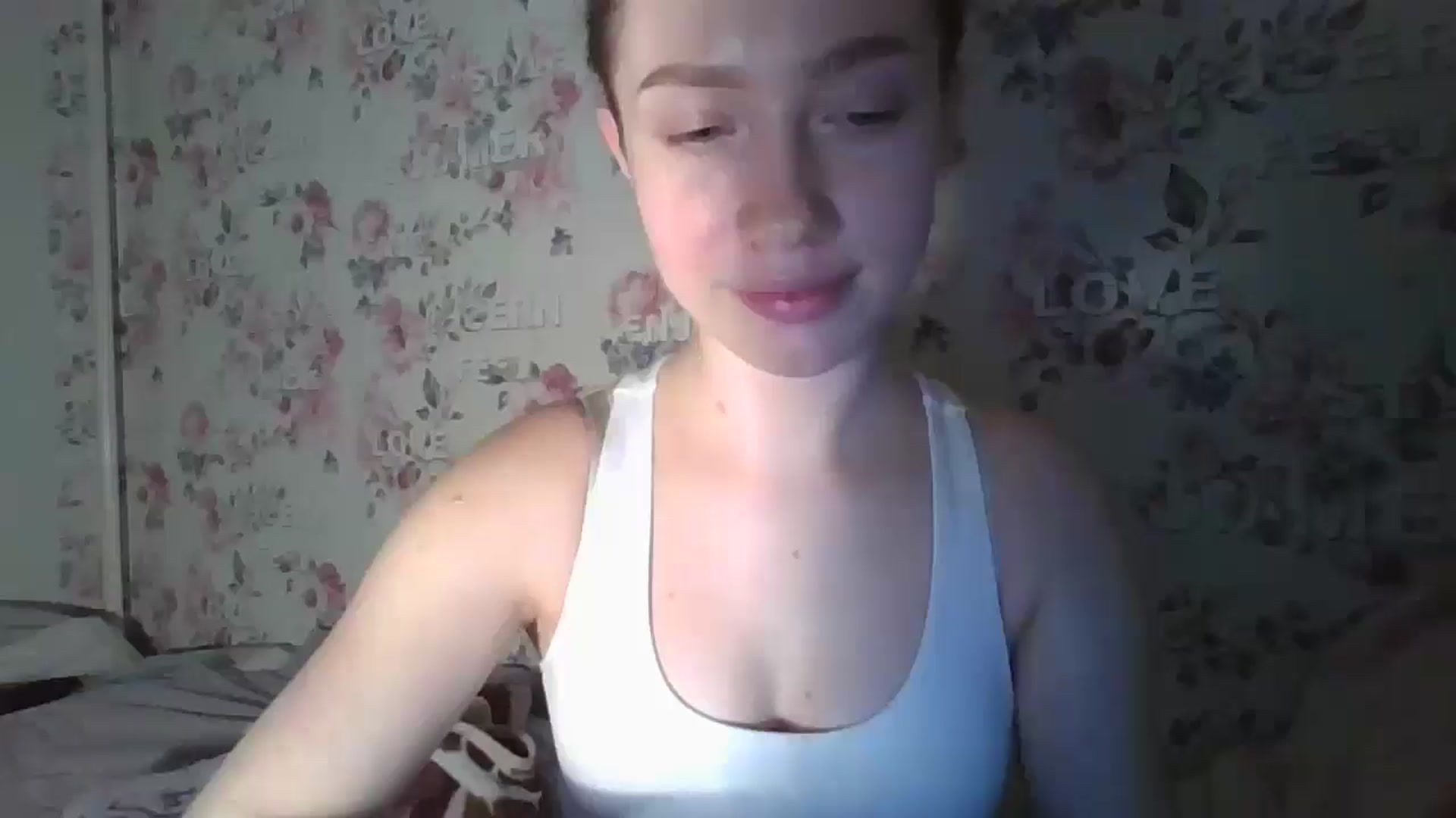 Gallery image thumbnail from KittyLuxxe's myfreecams stream on, 03/07/2025, 23:10 image 13 of 20
