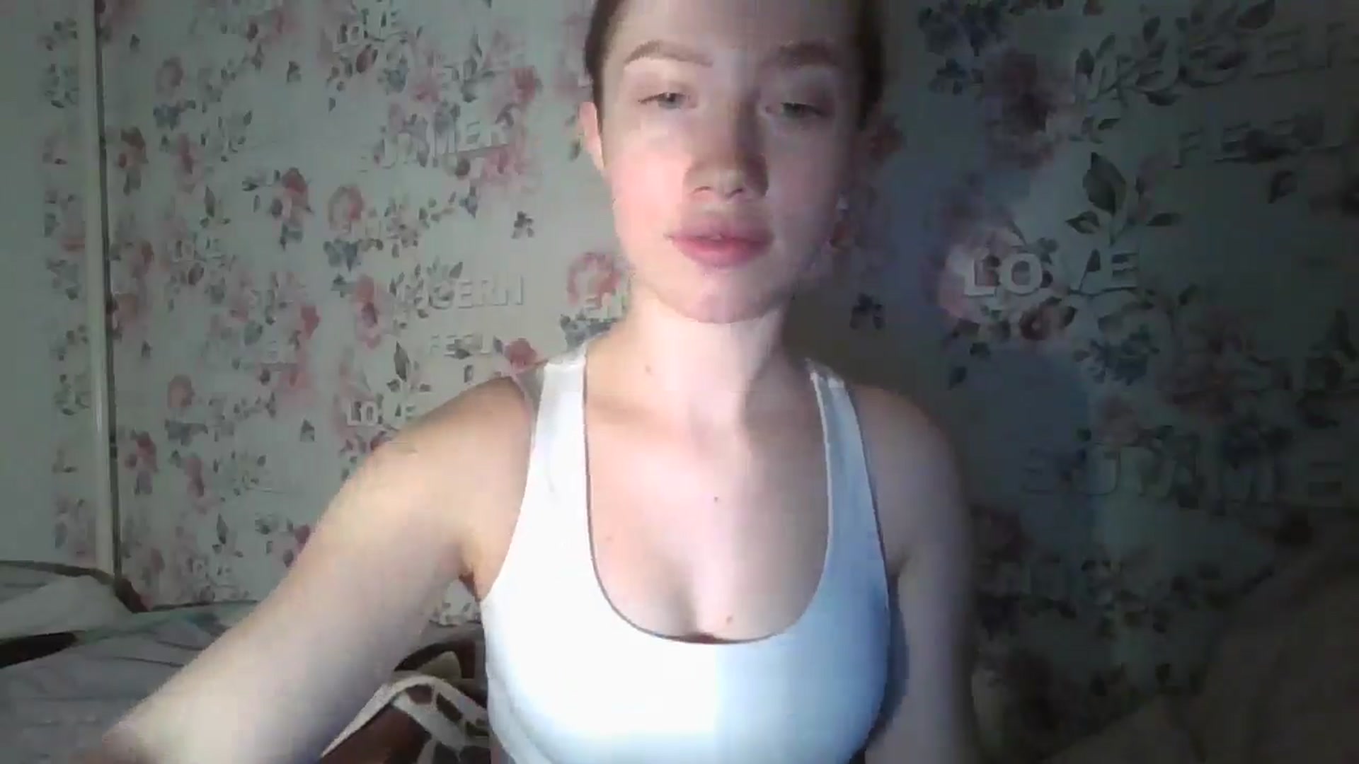 Gallery image thumbnail from KittyLuxxe's myfreecams stream on, 03/07/2025, 23:10 image 17 of 20